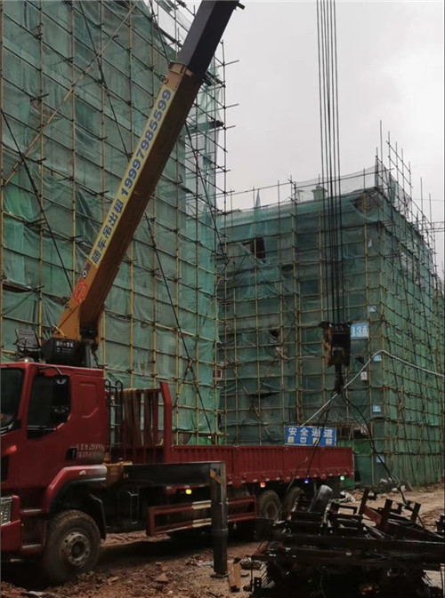 清流县“慢工细活”—— 吊车的 “微动控制” 技术